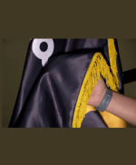 پرچم تشریفات ساتن امریکایی ریشه دار (چاپ اختصاصی با پایه افتابگردون طلایی)