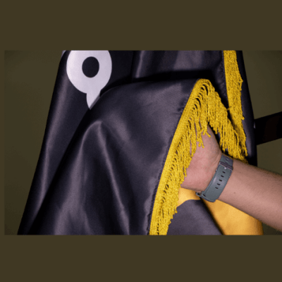 پرچم تشریفات ساتن امریکایی ریشه دار (چاپ اختصاصی با پایه افتابگردون طلایی)