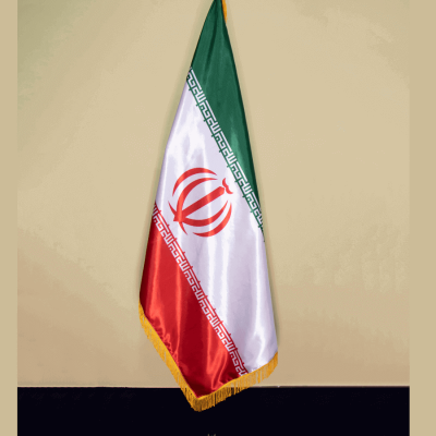 پرچم تشریفات ایران ساتن امریکایی با پایه پنجه شیری ممتاز طلایی