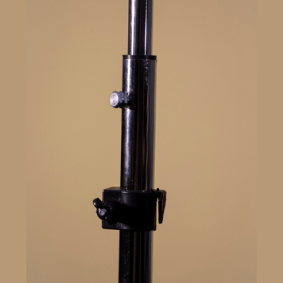 پرچم تشریفات لمینت لیزری – چاپ اختصاصی با پایه چهارپر طلایی